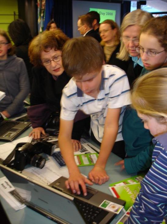 Students with Minister Judith Tizard